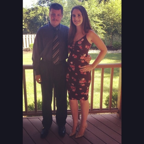 Meet your Posher, Bri - Picture 1 of 1